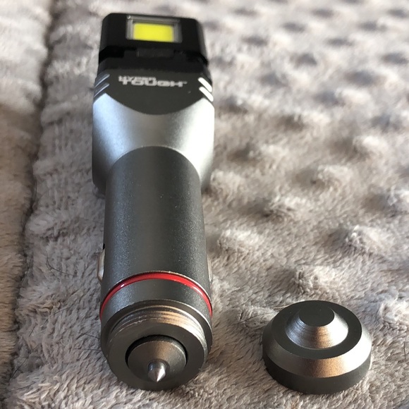 Hyper Tough 200LM Car Charger Work Light, Flashlight and Emergency Light NEW - Picture 4 of 8